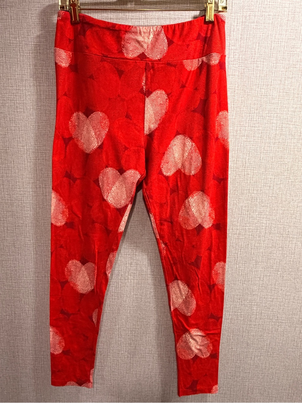 LuLaRoe Red Heart Fingerprint Leggings Tall & Curvy